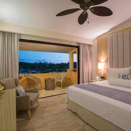 Grand Palladium Select White Sand Resort & Spa