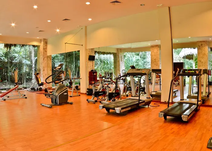Grand Palladium Select White & Resort 5*