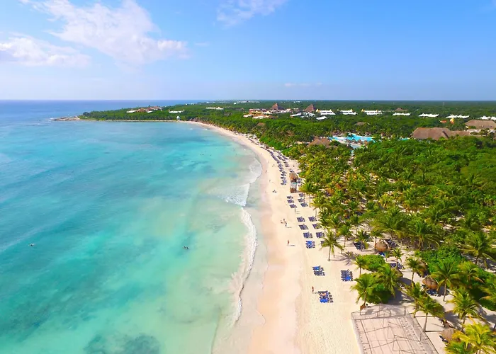 Grand Palladium Select White & Akumal