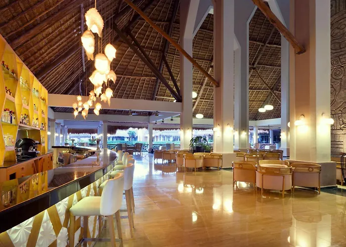 Resort Grand Palladium Select White & Akumal