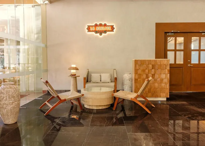 Grand Palladium Select White &