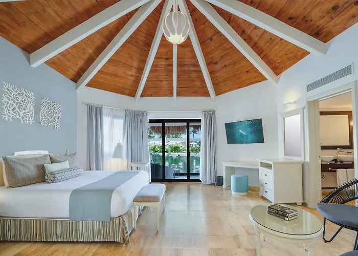 Grand Palladium Select White & Resort