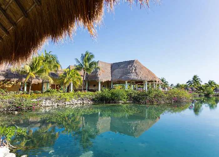 Grand Palladium Select White & 5* Akumal