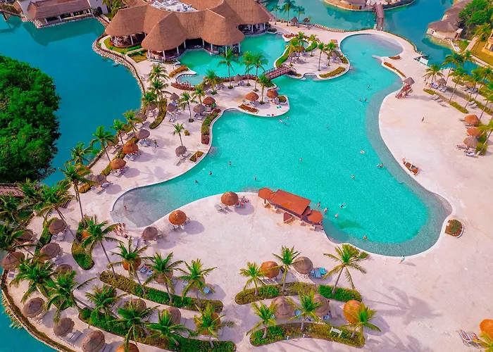 Grand Palladium Select White & Resort 5*