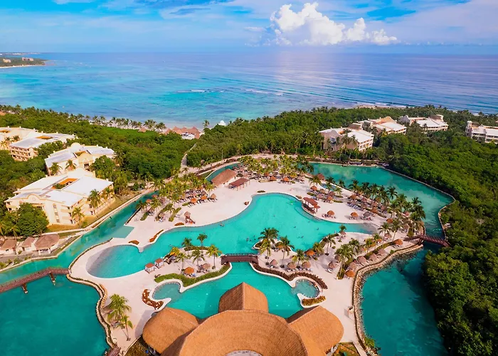 Resort Grand Palladium Select White &