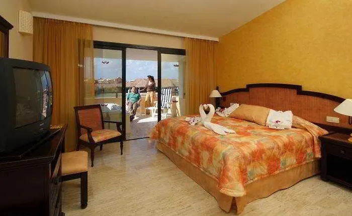 Resort Grand Palladium Select White & Akumal