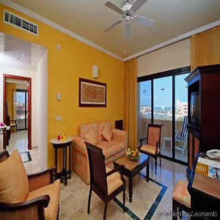 Resort Grand Palladium Select White &
